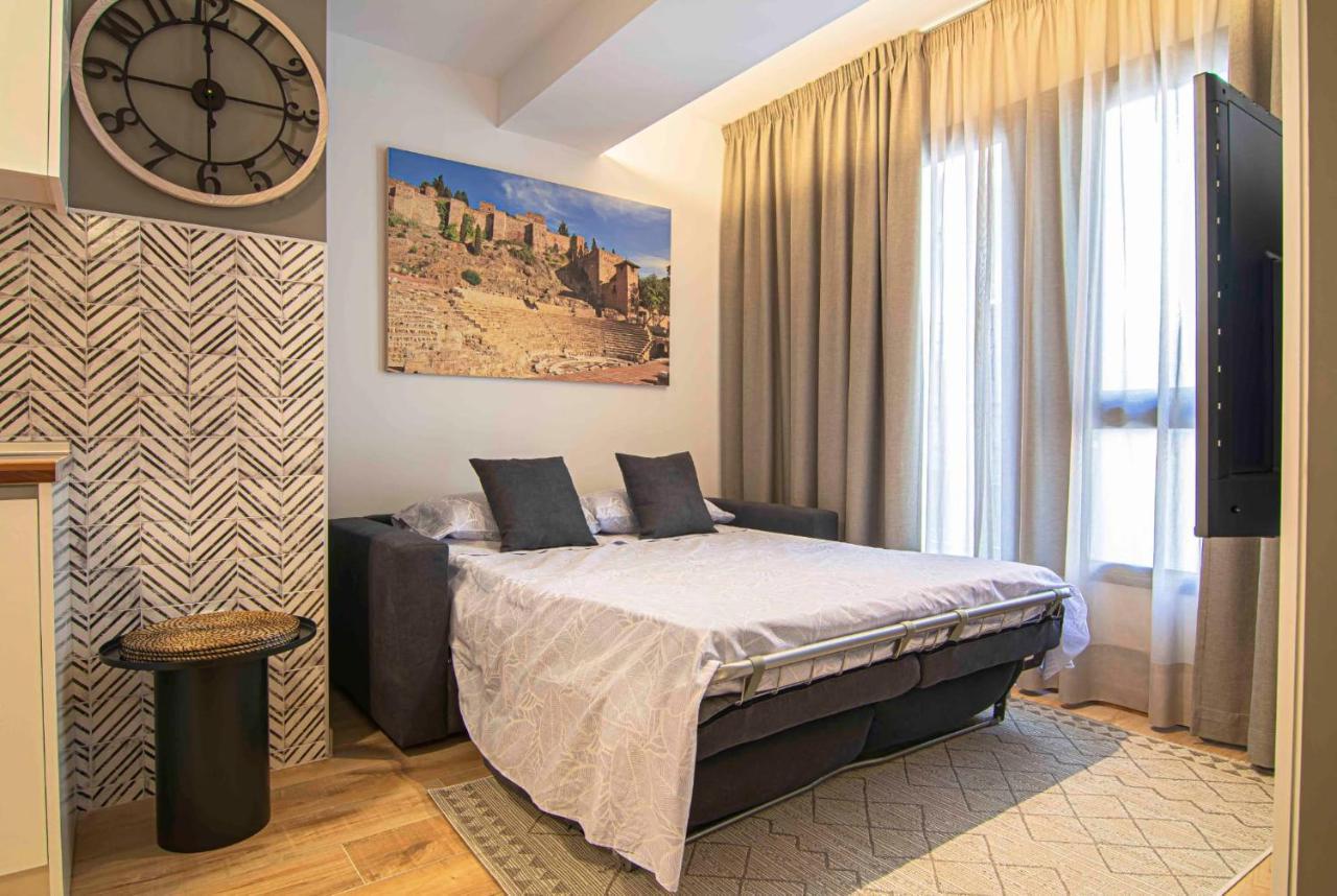Apartamentos Leonor Малага Екстер'єр фото